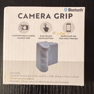 Bluetooth Camera Grip Handle in Gray - Wireless Selfie Button